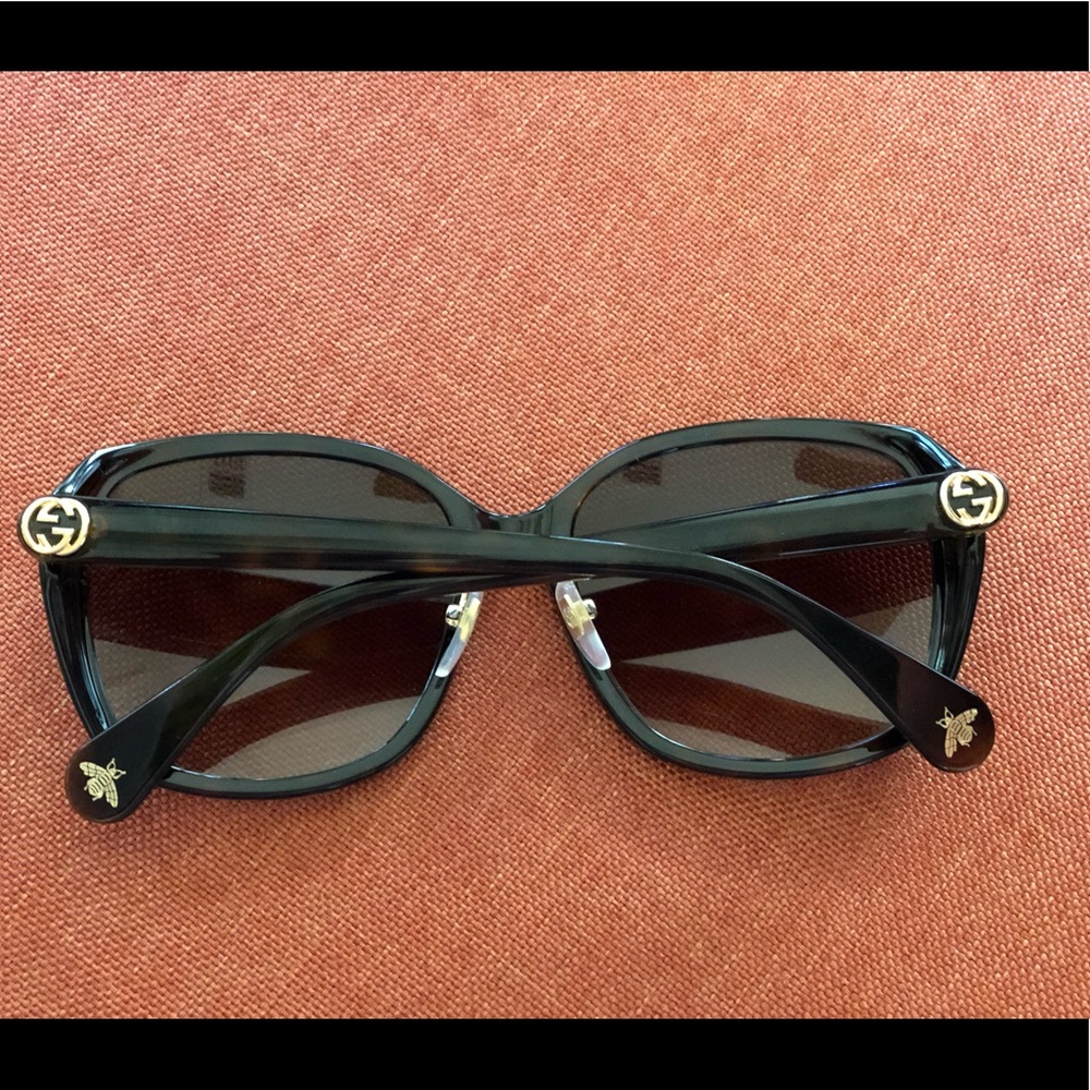 GUCCI oversized tortoise sunglasses. NBW